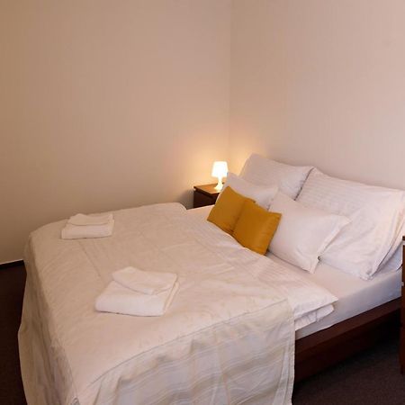 Litvan Sunset Apartments チェスケー・ブジェヨヴィツェ エクステリア 写真
