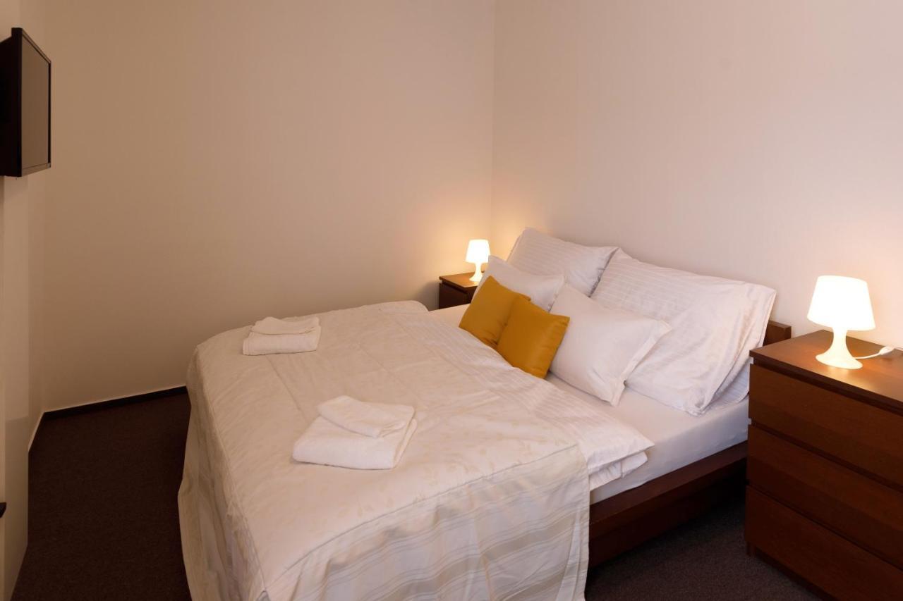 Litvan Sunset Apartments チェスケー・ブジェヨヴィツェ エクステリア 写真